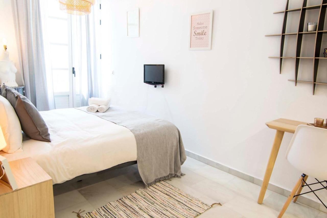 P&P Apartaments Pena Малага Екстериор снимка